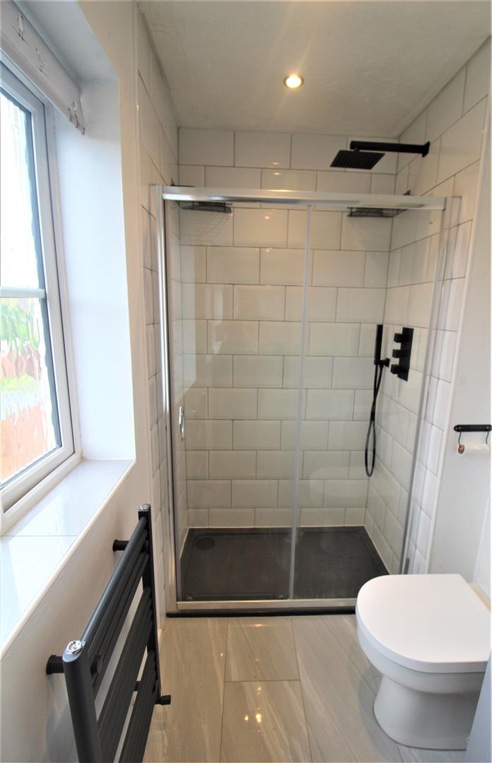 8 Harris Croft, Shrewsbury, SY4 5DU To Let